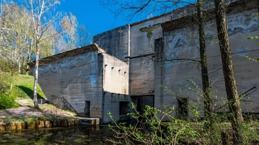 7 tajemniczych miejsc na Mazurach, które trzeba odwiedzić