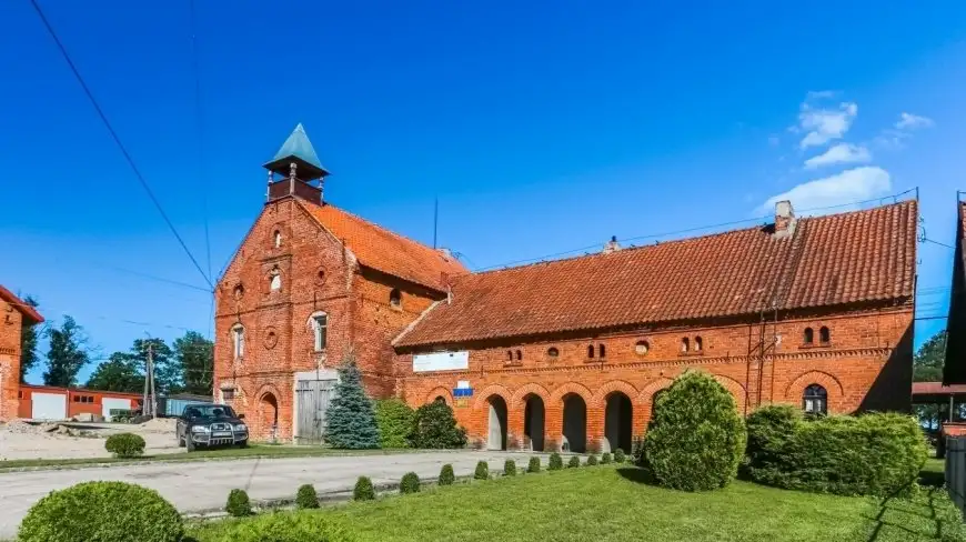 To warto zobaczyć. Kuźnia z podcieniami we wsi Brożówka