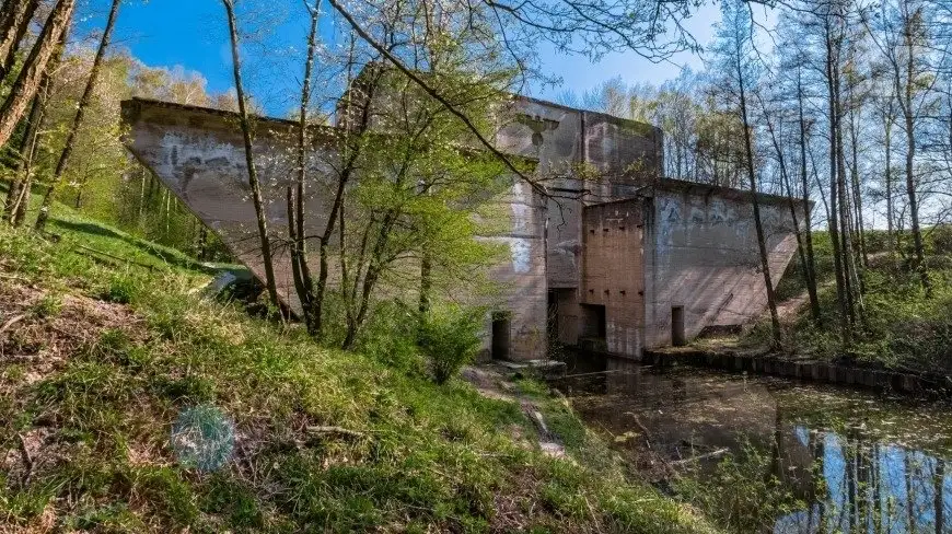 Tajemnicze, zagadkowe miejsca na Mazurach, które warto odwiedzić