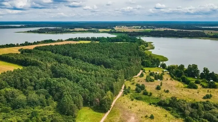 Szeroki Ostrów – tajemnicze i opuszczone miejsce na Mazurach