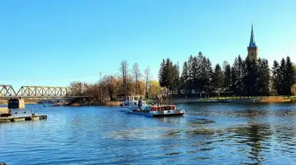 Trwa oznakowywanie dróg wodnych Wielkich Jezior Mazurskich