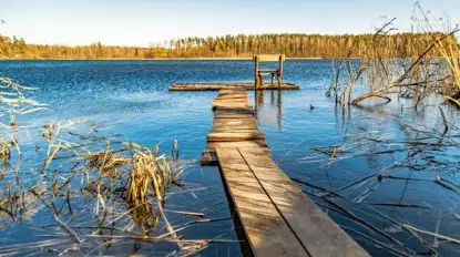 Chcą zatrzymać dewastację brzegów mazurskich jezior. 8 instytucji podpisało porozumienie