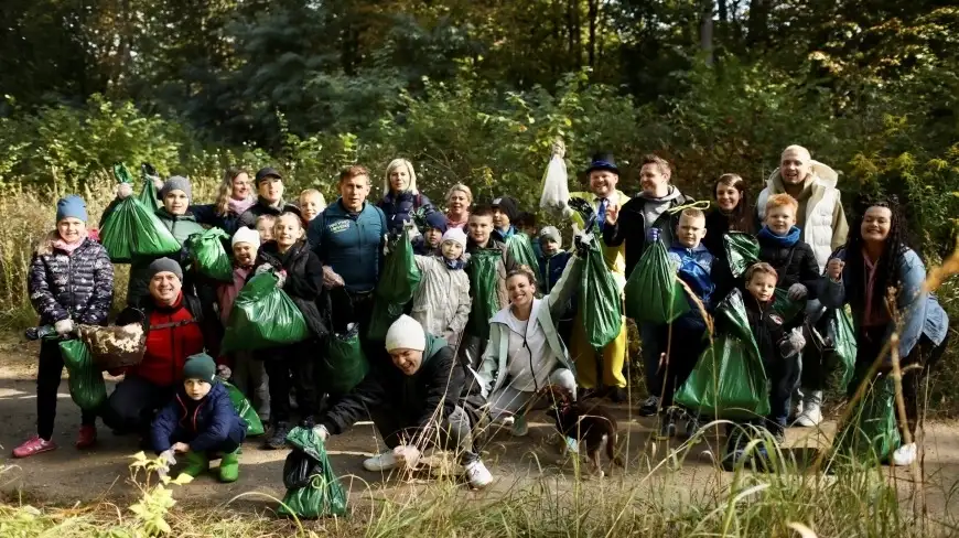 Opony, materac i deska surfingowa – lasy w Giżycku posprzątane