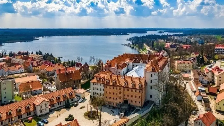 Tadeusz Sakowski o historii Rynu i Mazurach. Zobacz nasz materiał filmowy