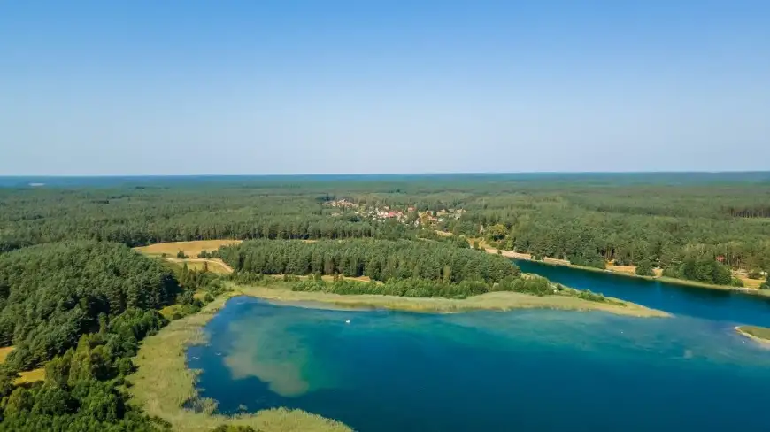 Mazurskie jeziora mają…coraz mniej wody. Co się dzieje?