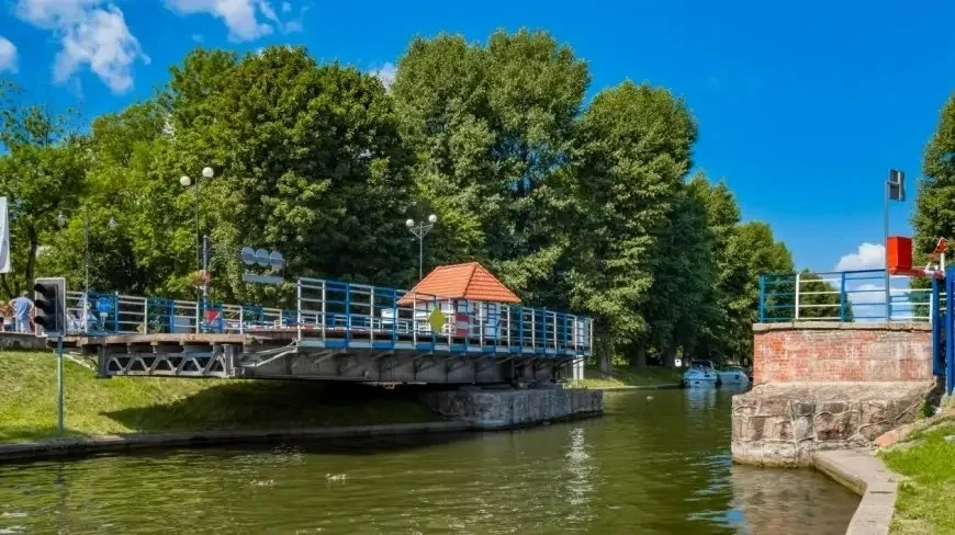 Zabytkowy most obrotowy w Giżycku uszkodzony. Czy zostanie naprawiony?