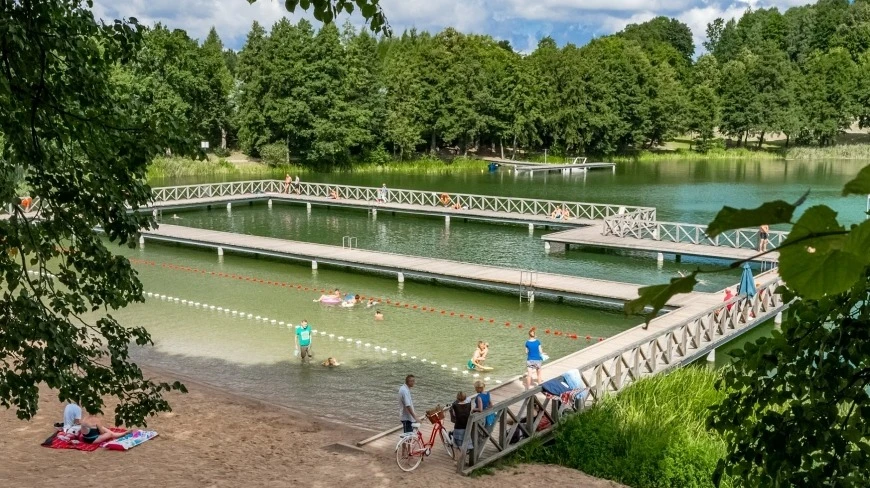 Problemy z kąpieliskiem w Rynie. Władze miasta widzą dwa rozwiązania