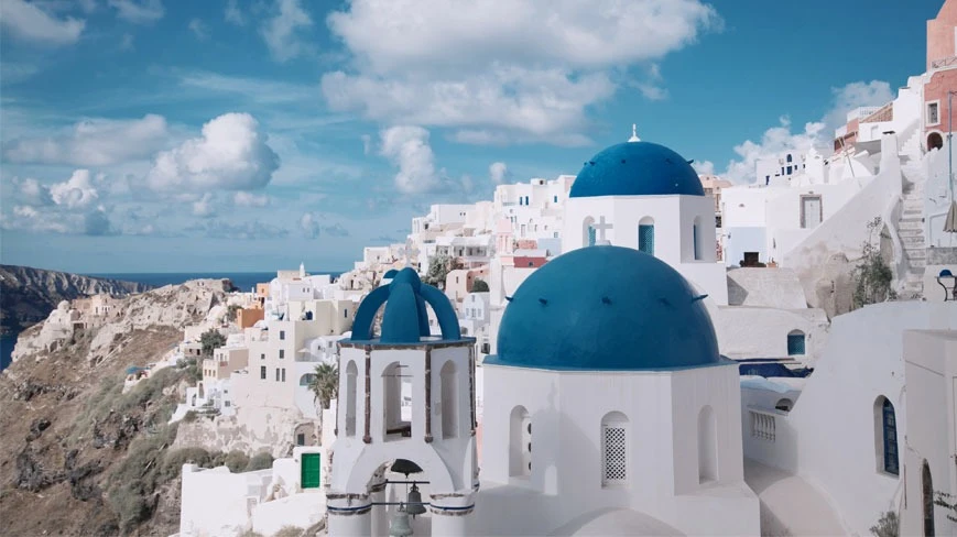 Wakacje na Santorini - Malownicze Pejzaże i Niezapomniane Chwile