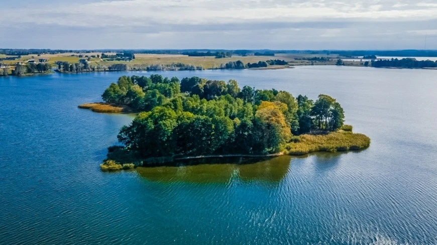 Wyspa Miłości na Mazurach.