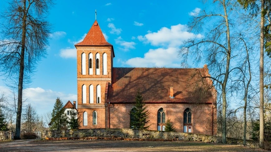 Kościół w Kutach na Mazurach.