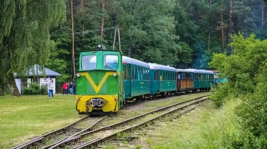 Kolej wąskotorowa w Ełku znowu jeździ. Sprawdź jak kursuje