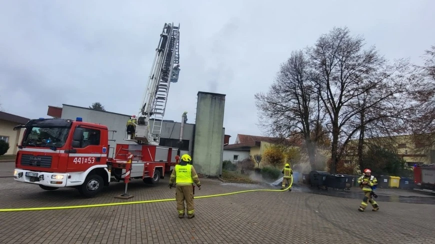 Pożar szkoły w Miłkach na Mazurach. Ewakuowano uczniów i nauczycieli