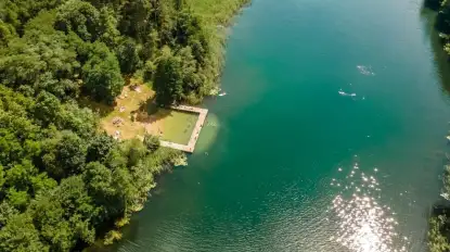 Tragedia nad jeziorem Łęsk – trwają poszukiwania zaginionego nurka 