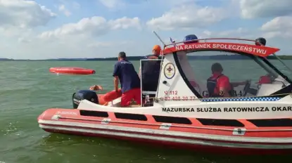 Wypadek na Śniardwach zakończony szczęśliwie. Akcja ratunkowa Mazurskiej Służby Ratowniczej