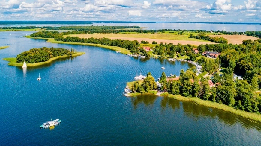 Jezioro Śniardwy na Mazurach.