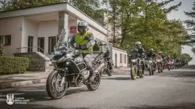 Ryk silników i chwila ciszy. 7. Rajd Motocyklowy Weteranów rusza z Giżycka