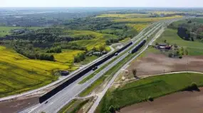 Mazurski węzeł gordyjski. Orlik krzykliwy na kursie kolizyjnym z trasą S16