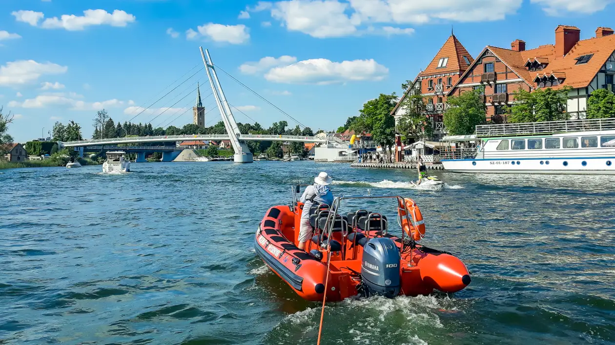 Pomoc Wodna na Mazurach - zdjęcie 1