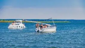 Wąskie żeglarskie gardło na Mazurach, jezioro Kirsajty - zdjęcie 43