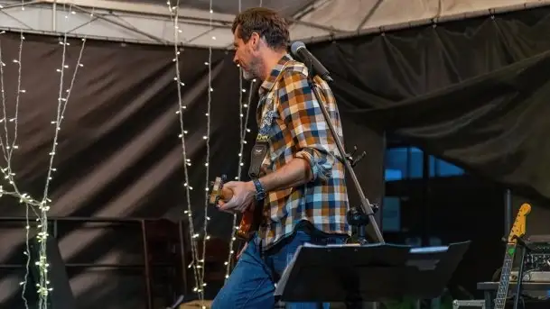 Bartek Grzanek podczas koncertu w Sztynorcie, sierpień 2021 - zdjęcie 6