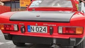 Zlot zabytkowych aut przy restauracji Nóż w wodzie w Mikołajkach - zdjęcie 13