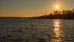 Zachód słońca w Rynie nad jeziorem Ryńskim, październik 2021 r. - zdjęcie 23