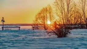 Wschód słońca nad jeziorem Niegocin, krzyż św. Brunona - zdjęcie 3