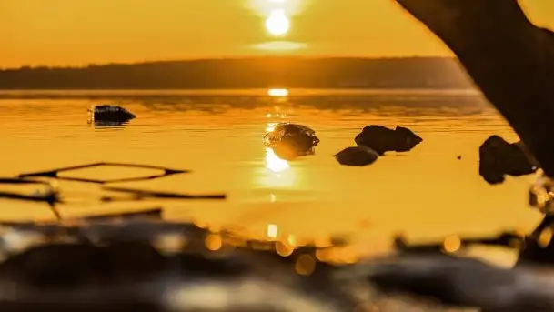 Styczniowy zachód słońca nad jeziorem Święcajty, 2022 r. - zdjęcie 7