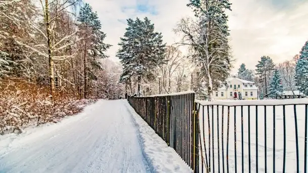 Księżycowy Dworek i jezioro Siercze w okowach zimy - zdjęcie 5