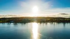 Zimowa sceneria nad plażą przy jeziorze Szóstak - zdjęcie 6