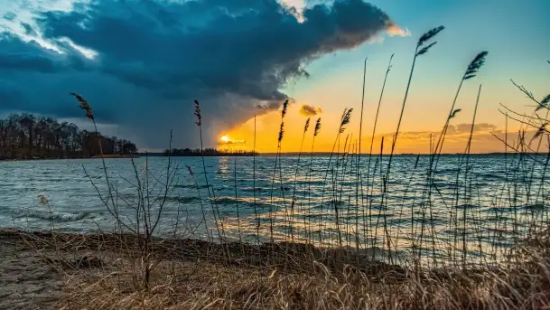 Zachód słońca nad jeziorem Niegocin, Bystry, luty 2021