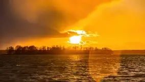 Zachód słońca nad jeziorem Niegocin, Bystry, luty 2021 - zdjęcie 15