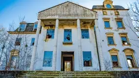 Ruiny pałacu z początku XX wieku w Notyście - zdjęcie 11