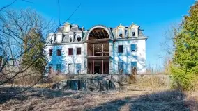 Ruiny pałacu z początku XX wieku w Notyście - zdjęcie 21