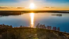 Zachód słońca nad jeziorem Kirsajty, marzec 2022 r. - zdjęcie 30