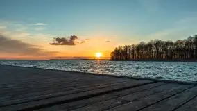 Zachód słońca nad jeziorem Dargin, przystań u Mielnika - zdjęcie 21