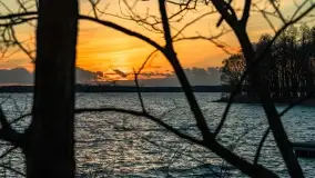 Zachód słońca nad jeziorem Dargin, przystań u Mielnika - zdjęcie 34