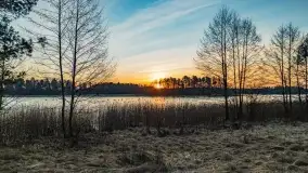 Wschód słońca przy wyspie Wydmińskiej, kwiecień 2022 r. - zdjęcie 3