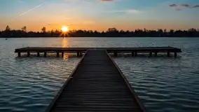 Zachód słońca nad jeziorem Boczne, widoczny z Rydzewa - zdjęcie 1