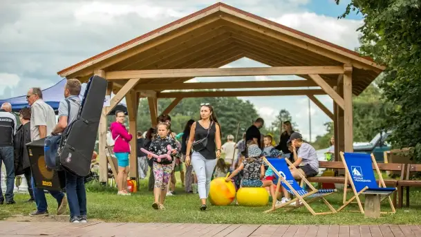 Zdjęcia: Kiedyś mielił zboże, teraz wodą na młyn będzie kultura... - zdjęcie 1