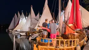 Nocne zdjęcia z XXIII zlotu klubu Jacht Oldtimet, Stranda, sierpień 2022 - zdjęcie 2