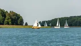 Regaty klubu Jacht Oldtimer, Kisajno, sierpień 2022 - zdjęcie 54