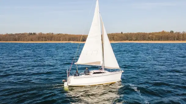 Sasanka Viva 700 dzielnie żegluje po jeziorze Dargin - zdjęcie 6