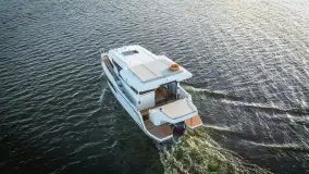 Nowy model jachtu motorowego LY 30+ już po testach na Mazurach - zdjęcie 23