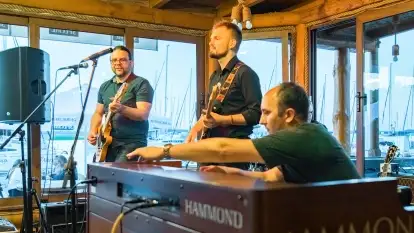 Grają na Mazurach - Blue Card