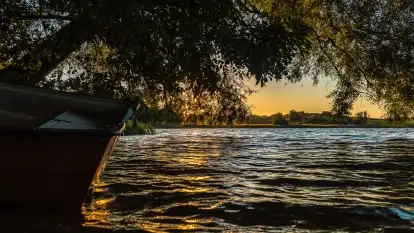 Zachód słońca nad jeziorem Dejgunek
