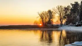 Wschód słońca nad jeziorem Niegocin, grudzień 2022 - zdjęcie 18