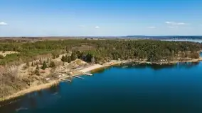 Cmentarz wojenny Jagerhohe i jezioro Święcajty na początku wiosny, 2022 - zdjęcie 6