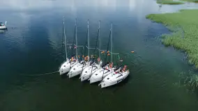 Rejs po mazurskich jeziorach, który pomaga dzieciom z domów dziecka - zdjęcie 8