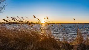 Zachód słońca nad jeziorem Kirsajty, luty 2023 r. - zdjęcie 19